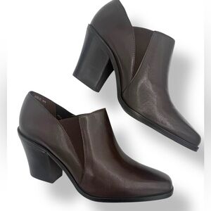 Nicole Leather Booties  Brazil Block Heel Chelsea Chocolate Brown Pull On Size 9